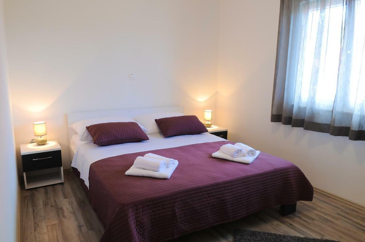 Apartment Petar Kastela Luaran gambar